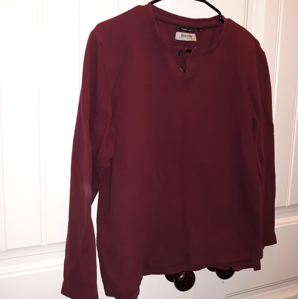 Reaction by Kenneth Cole thermal shirt
